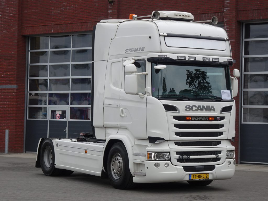 Scania R580 V8 R580 Topline 4x2 - Retarder - Night clima - Navi - Full spoiler - New TUV
